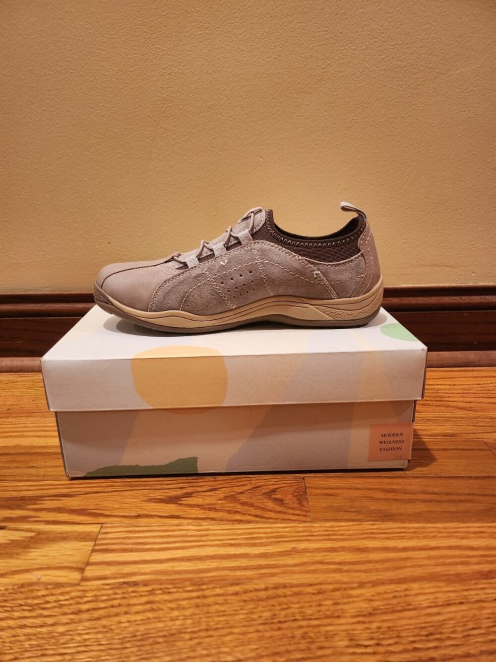 ✨ Beige Comfort Walking Shoes – Women’s 8.5 Wide ✨